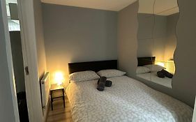 Central London - Ground Floor 2 Bedrooms Apartment